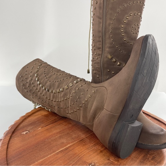 2 Lips too Studded Knee-high Boots size 6.5 - Picture 2 of 9